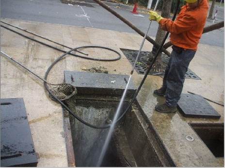 矿区池底污泥如何清理